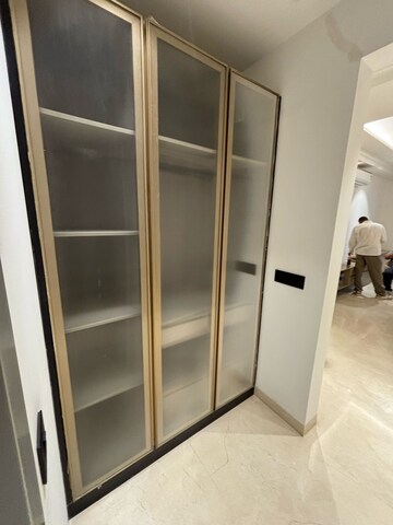 Building Lobby in 3 BHK Builder Floor at Sector 46 – for Rent