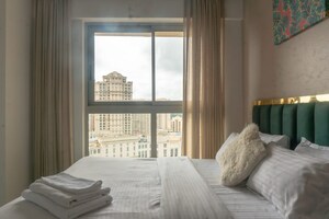 Bedroom in 1 BHK Apartment at Hiranandani Regent Hill, Powai – for Sale