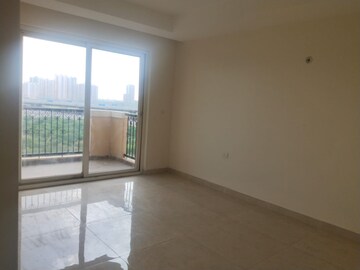 Room in 4 BHK Apartment at ATS Triumph, Sector 104 – for Rent