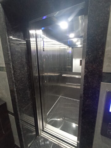 Bathroom in 2 BHK Apartment at Spire Wood, Sector 46 – for Rent