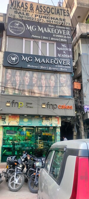  Showroom For Sale in Madhu Vihar