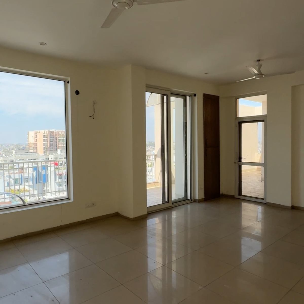3 BHK Penthouse For Sale in Sushma Crescent