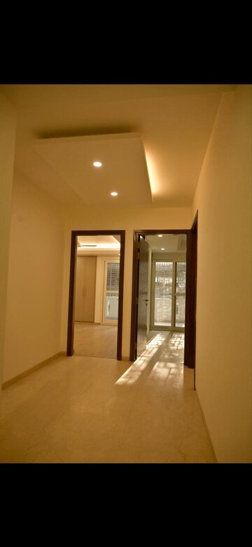 Room in 4 BHK Builder Floor at Greater Kailash ii – for Rent