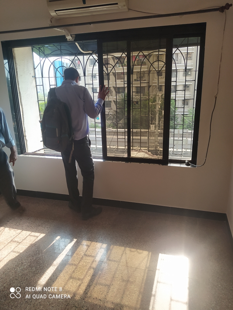 1 BHK 450 Sq.Ft. Apartment in Bhushan Plaza CHS