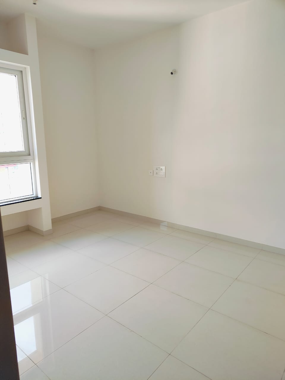 2 BHK + Extra Room Apartment For Sale in Nyati Elysia