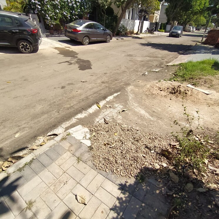  Parking, omaxe-new-chandigarh  200 Sq.Yd. Plot In Mullanpur Chandigarh 8534126