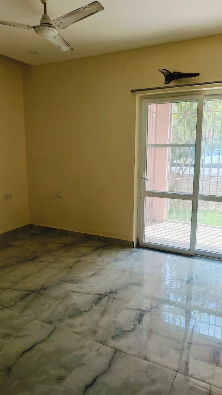 Room, bptp-park-81 3 Bedroom 1712 Sq.Ft. Apartment In Sector 81 Faridabad 8534089