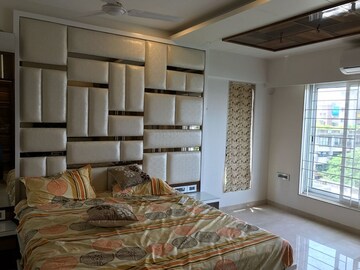 Bedroom in 3 BHK Apartment at Khar West – for Rent