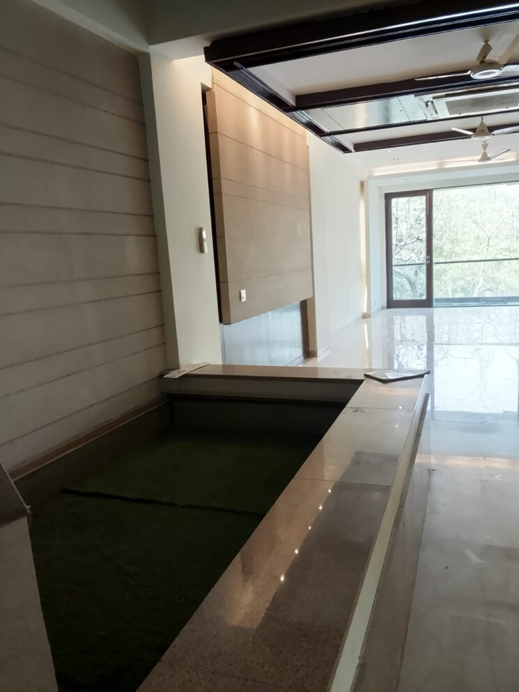 Kitchen, vasant vihar 3.5 Bedroom 400 Sq.Yd. Builder Floor In Vasant Vihar Delhi 8534168