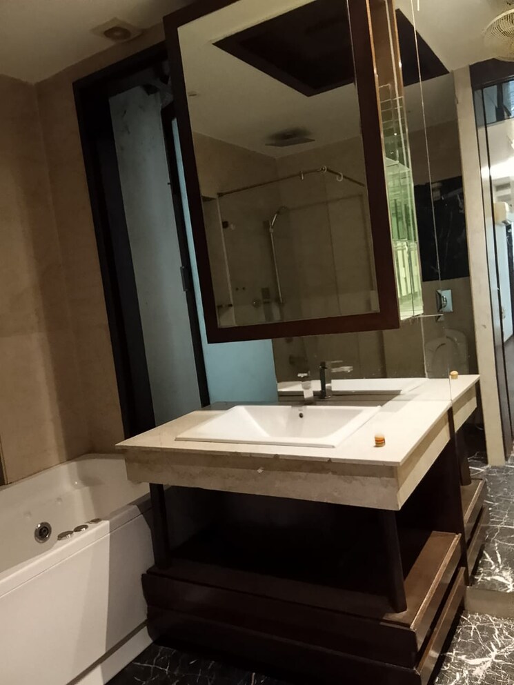 Kitchen, vasant vihar 3.5 Bedroom 400 Sq.Yd. Builder Floor In Vasant Vihar Delhi 8534168