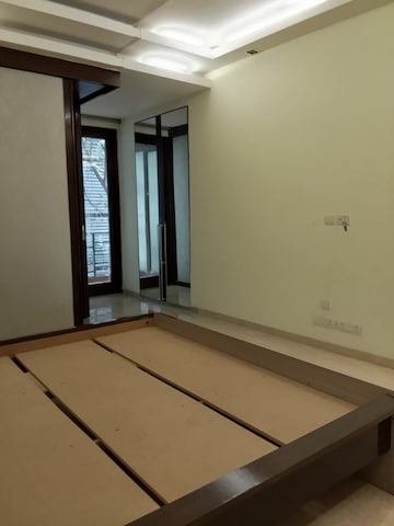 Room in 3.5 BHK Builder Floor at Vasant Vihar – for Rent