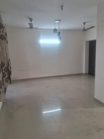 Room in 2 BHK Apartment at Unitech Uniworld Gardens, Sector 47 – for Sale