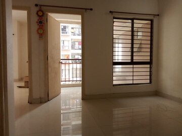 Room in 2 BHK Apartment at DTC Southern Heights, Joka – for Sale