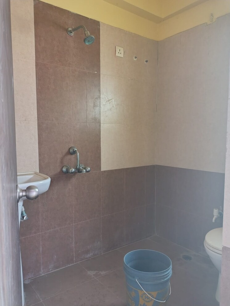 Bathroom, eden-tolly-signature-phase-ii 3 Bedroom 1400 Sq.Ft. Apartment In Tollygunge Kolkata 8534455