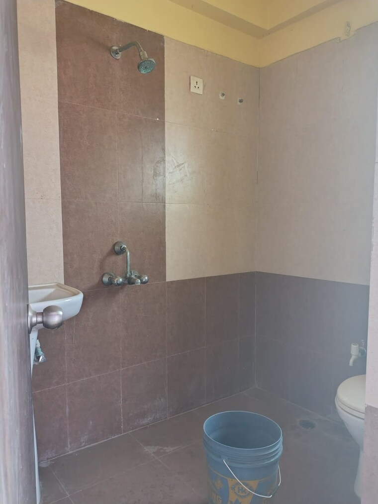 Bathroom, eden-tolly-signature-phase-ii 3 Bedroom 1400 Sq.Ft. Apartment In Tollygunge Kolkata 8534455