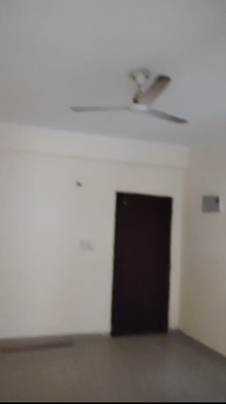 Living Room, omicron iii greater noida 2 Bedroom 110 Sq.Mt. Apartment In Omicron Iii Greater Noida Greater Noida 8534532