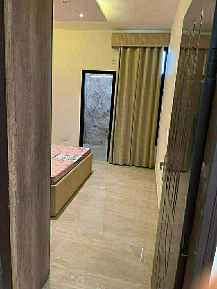 Balcony, aps-platinum-towers 3 Bedroom 130 Sq.Yd. Builder Floor In Pir Machalla Zirakpur 8534614