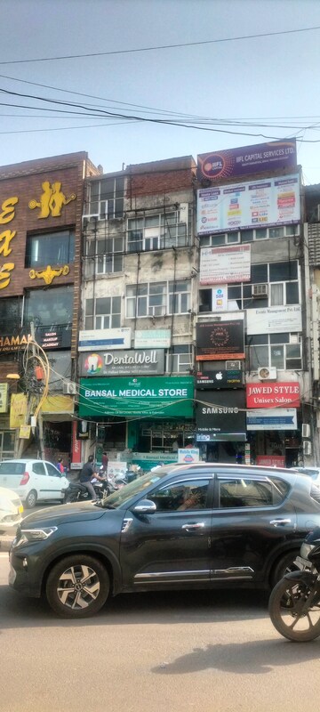 Showroom For Sale in Madhu Vihar