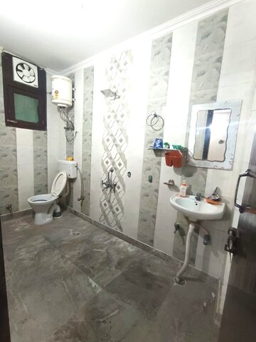 Attached Bathroom in 1 BHK Builder Floor at Paryavaran Complex – for Rent