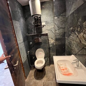 Furnished Amenities in 4 BHK Builder Floor at Chattarpur – for Sale