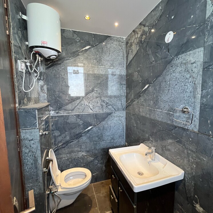 Team Area, chattarpur 4 Bedroom 1800 Sq.Ft. Builder Floor In Chattarpur Delhi 8534667