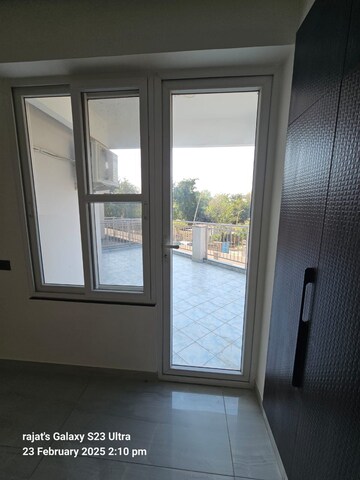 Room in 3 BHK Apartment at AEZ Aloha, Sector 57 – for Rent