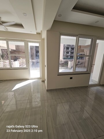 Room in 3 BHK Apartment at AEZ Aloha, Sector 57 – for Rent