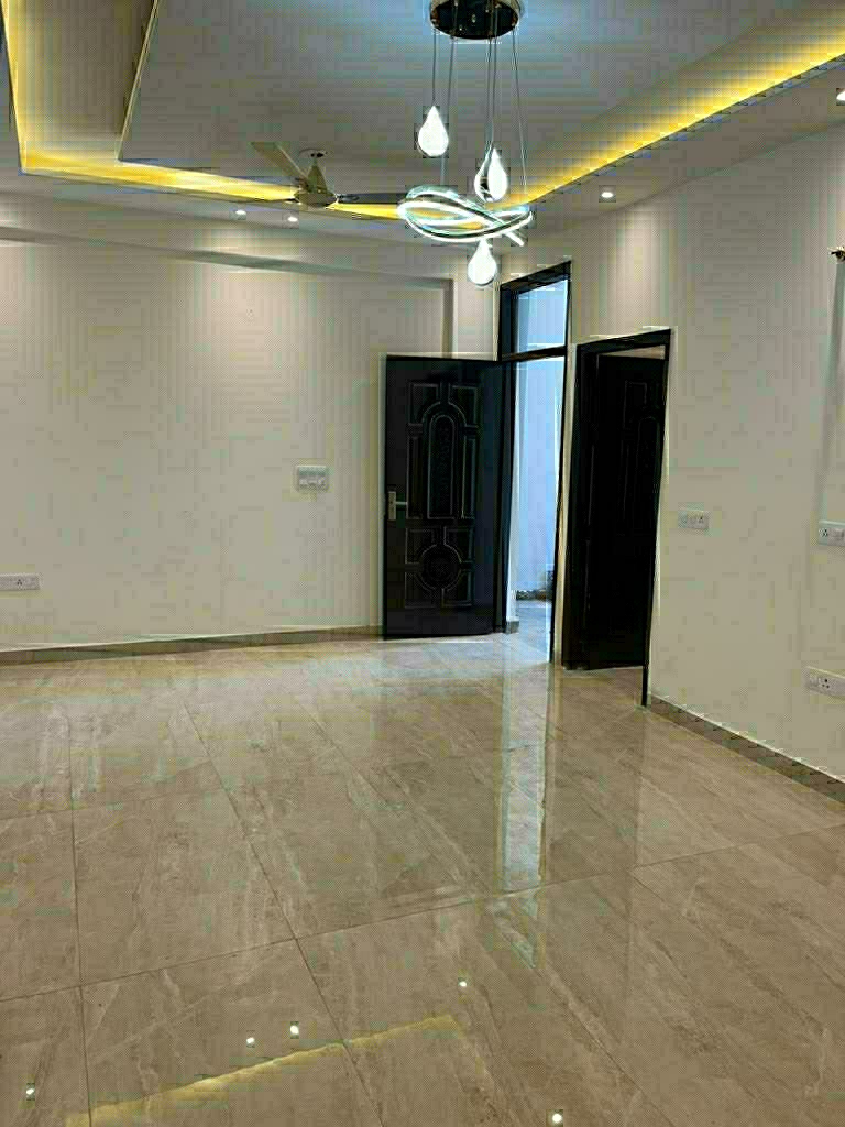 3 BHK + Servant Room Builder Floor For Sale in Platinum Homes 