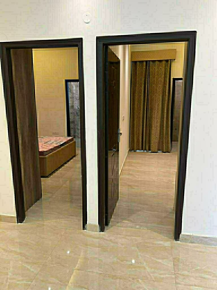 Room, ambala highway 3 Bedroom 130 Sq.Yd. Builder Floor In Ambala Highway Zirakpur 8534700