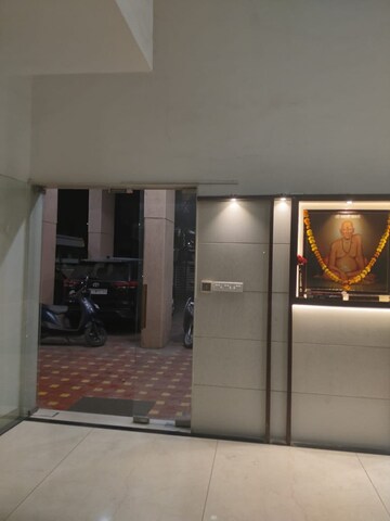 Furnished Amenities in 3 BHK Apartment at Aundh – for Sale