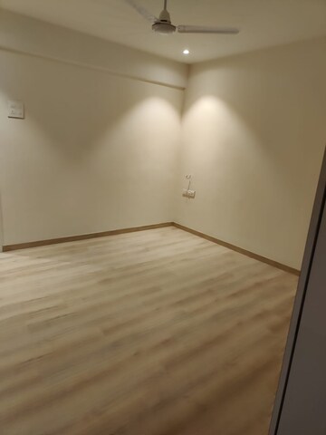 Room in 2 BHK Apartment at Bandra West – for Rent