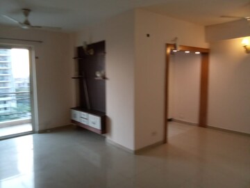 Room in 3 BHK Apartment at DLF New Town Heights III, Sector 91 – for Rent