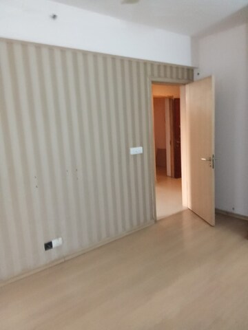 Room in 3 BHK Apartment at DLF New Town Heights III, Sector 91 – for Rent