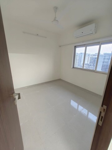 Room in 2 BHK Apartment at Omkar Signet, Malad East – for Rent