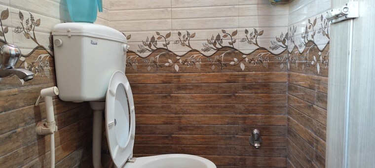 Bathroom, tollygunge 2 Bedroom 760 Sq.Ft. Apartment In Tollygunge Kolkata 8534739