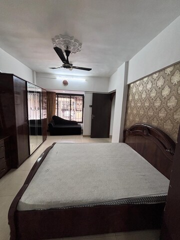 Bedroom in 2 BHK Apartment at Westin Karmayog CHS, Andheri West – for Rent