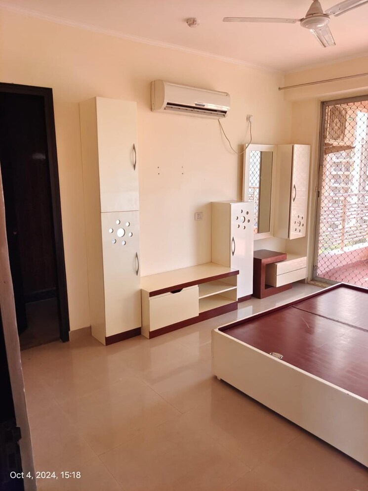 Room, solutrean-caladium 4 Bedroom 3065 Sq.Ft. Apartment In Sector 109 Gurgaon 8535102