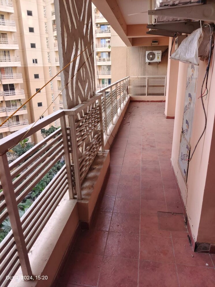 Balcony, solutrean-caladium 4 Bedroom 3065 Sq.Ft. Apartment In Sector 109 Gurgaon 8535102