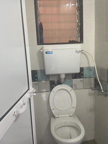 Bathroom in 1 RK Apartment at Gokul Garden CHS, Kandivali East – for Rent