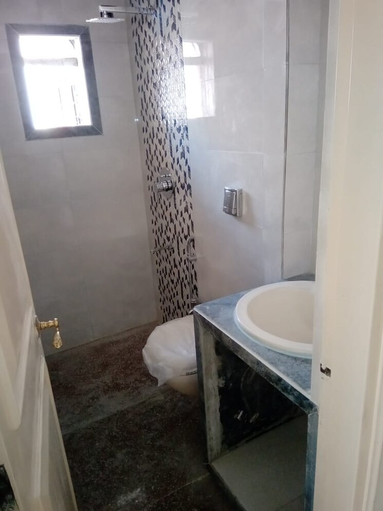 Bathroom, raheja-le-mirage 2 Bedroom 1150 Sq.Ft. Apartment In Khar West Mumbai 8534951