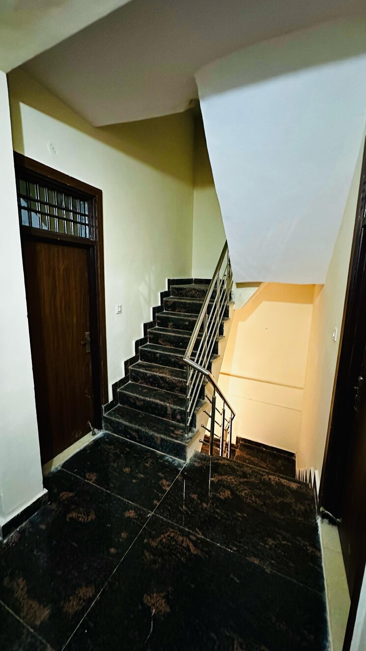 undefined, phi iv greater noida 1 Bedroom 400 Sq.Ft. Builder Floor In Phi Iv Greater Noida Greater Noida 8535066