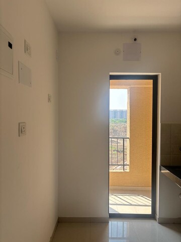 Room in 1 BHK Apartment at Shapoorji Pallonji Joyville Hadapsar Annexe, Hadapsar – for Rent