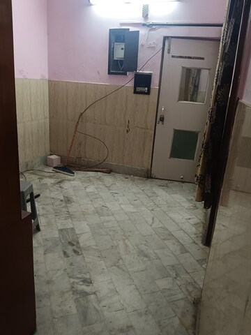 Bathroom in 2 BHK Apartment at RWA Pocket R Dilshad Garden, Dilshad Garden – for Rent