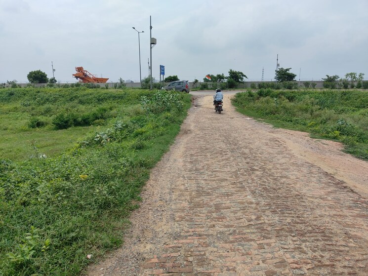 Garden, xu iii greater noida  260 Sq.Mt. Plot In Xu Iii Greater Noida Greater Noida 8535169