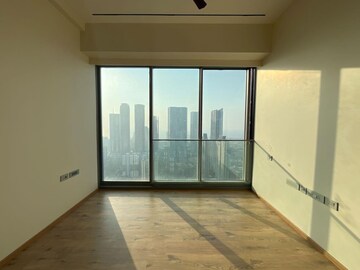 Room in 4 BHK Apartment at Rustomjee Crown, Prabhadevi – for Sale