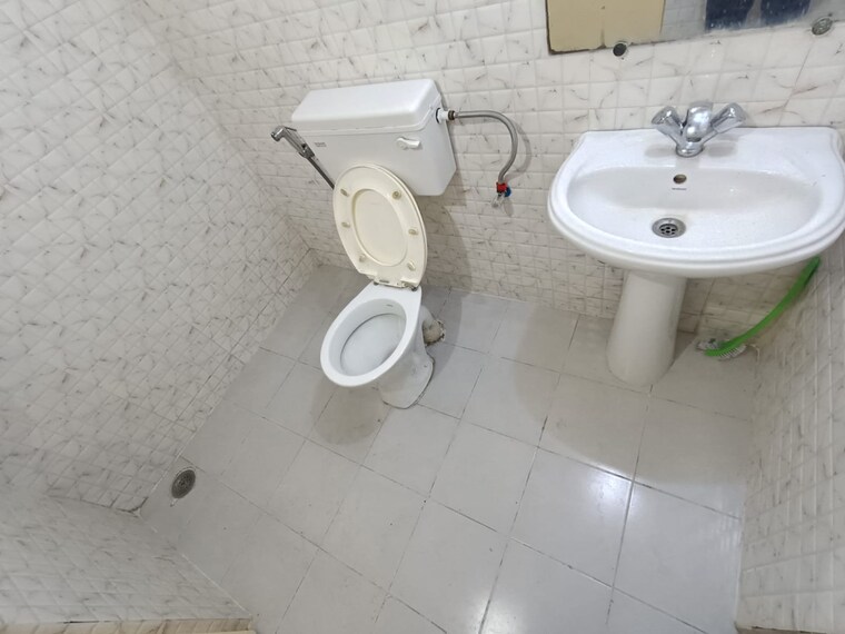 Bathroom, gaur-city-7th-avenue 2 Bedroom 534 Sq.Ft. Apartment In Sector 4, Greater Noida Greater Noida 8535275