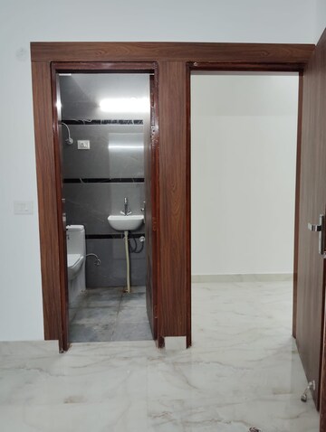1 BHK Builder Floor For Rent in Saket