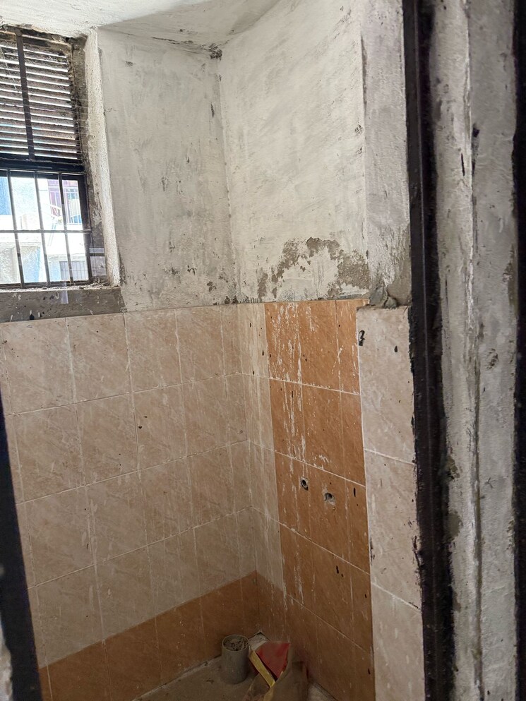 Bathroom, mu 2 greater noida 2 Bedroom 36 Sq.Mt. Apartment In Mu 2 Greater Noida Greater Noida 8535572