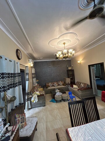Living Room in 2 BHK Apartment at Radha Palace Gurgaon, Sector 11 – for Rent