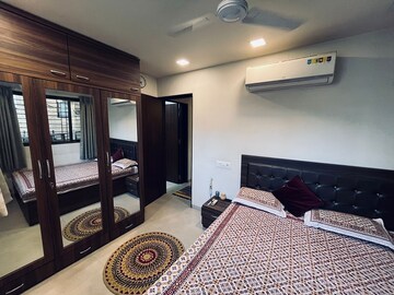 Bedroom in 1 BHK Apartment at Bandra West – for Rent